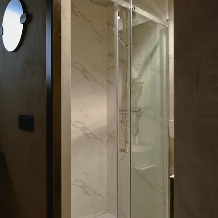 Lägenhet Garage - Lwowska 9 Warszawa