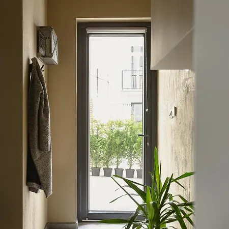 Garage - Lwowska 9 *