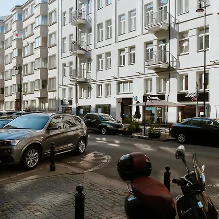 Lägenhet Garage - Lwowska 9 Warszawa